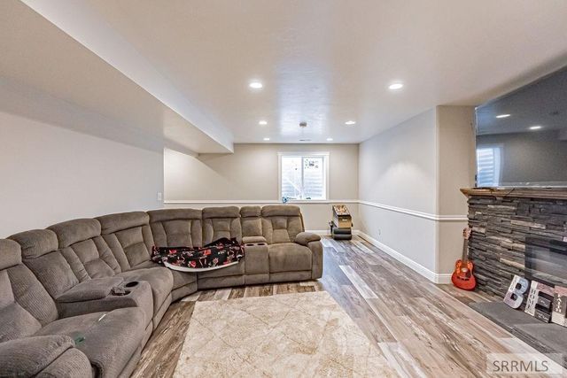 1557 N Quinn Creek Road, Idaho Falls, ID 83401