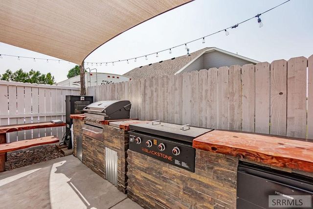 1557 N Quinn Creek Road, Idaho Falls, ID 83401