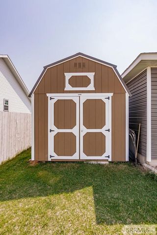 1557 N Quinn Creek Road, Idaho Falls, ID 83401