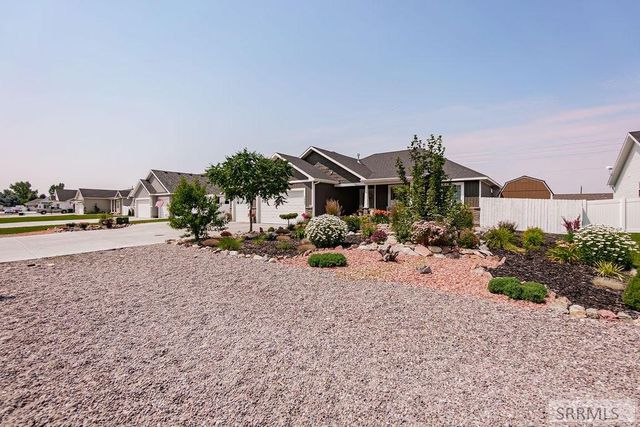 1557 N Quinn Creek Road, Idaho Falls, ID 83401