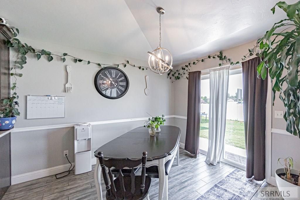 Image 25 of property listing at 1557 N Quinn Creek Road, Idaho Falls, ID 83401