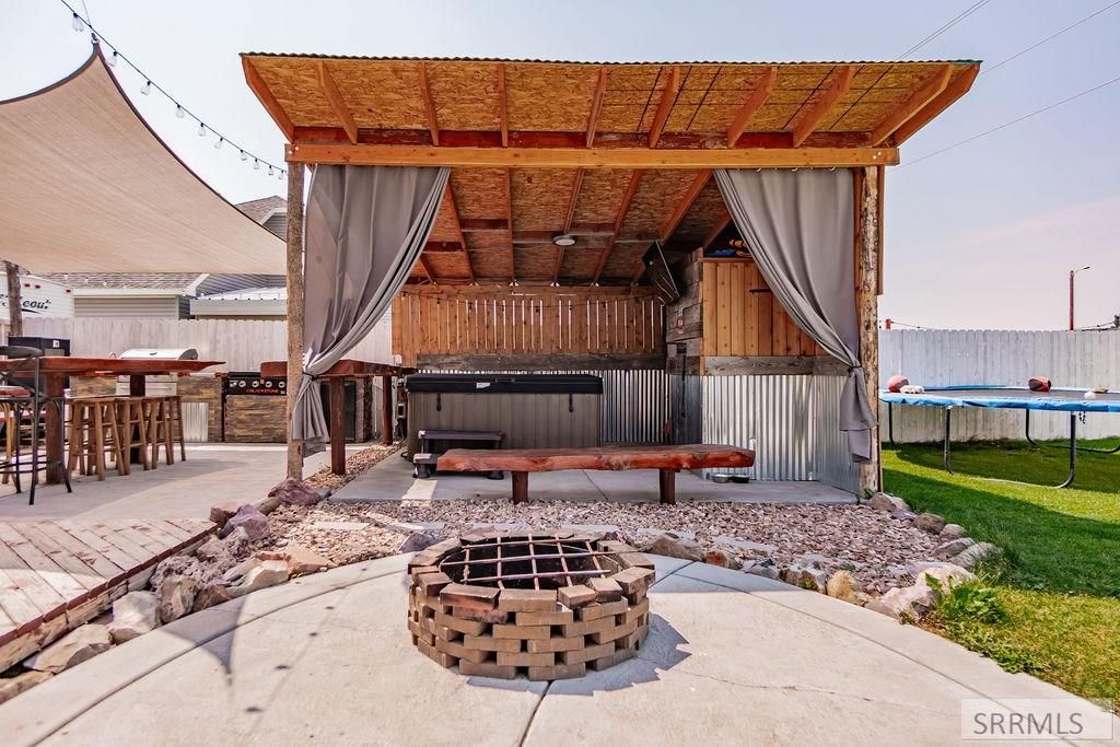 Image 77 of property listing at 1557 N Quinn Creek Road, Idaho Falls, ID 83401