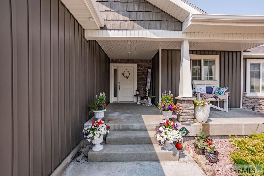 Image 8 of property listing at 1557 N Quinn Creek Road, Idaho Falls, ID 83401