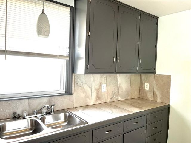 1021 N Poplar Street, Ottawa, KS 66067