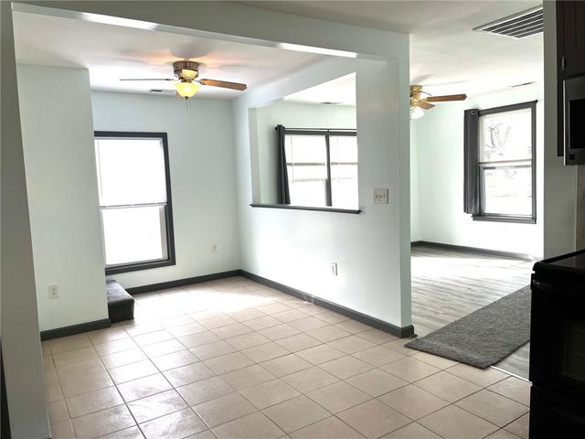 1021 N Poplar Street, Ottawa, KS 66067