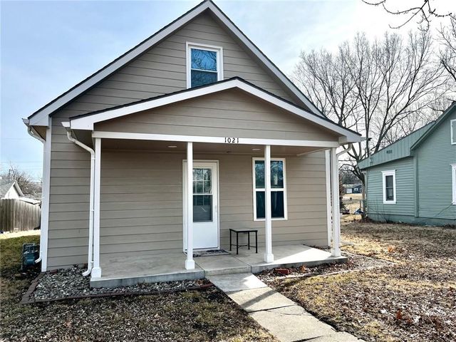 1021 N Poplar Street, Ottawa, KS 66067