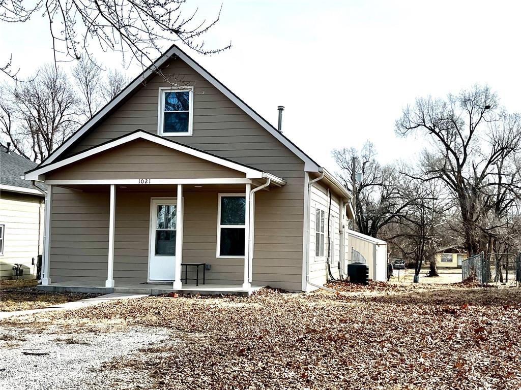 1021 N Poplar Street, Ottawa, KS 66067