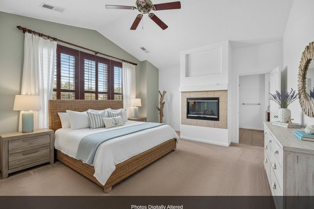 1114 E Oakmont Avenue, Fresno, CA 93730