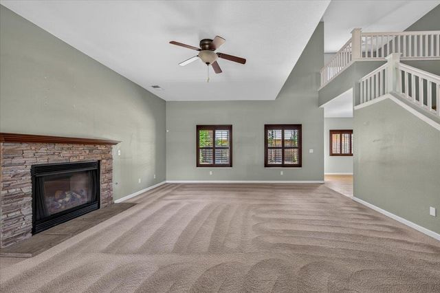 1114 E Oakmont Avenue, Fresno, CA 93730