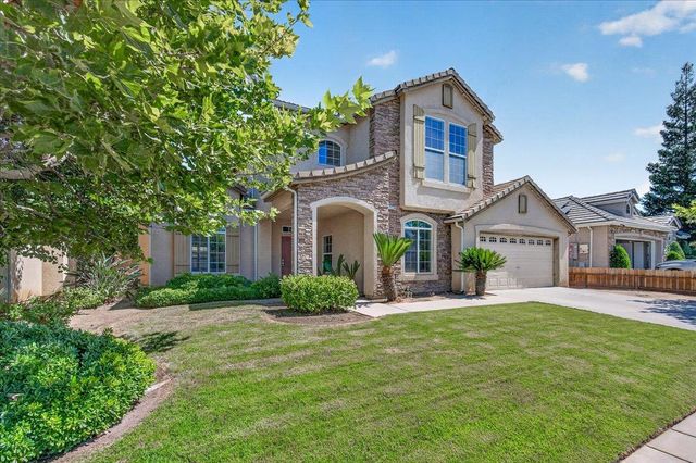 1114 E Oakmont Avenue, Fresno, CA 93730