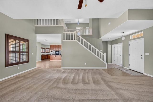 1114 E Oakmont Avenue, Fresno, CA 93730