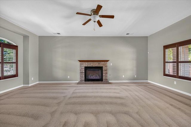 1114 E Oakmont Avenue, Fresno, CA 93730