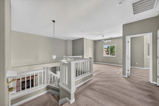 1114 E Oakmont Avenue, Fresno, CA 93730