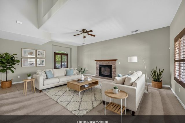 1114 E Oakmont Avenue, Fresno, CA 93730