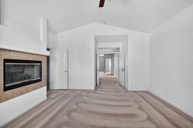 1114 E Oakmont Avenue, Fresno, CA 93730