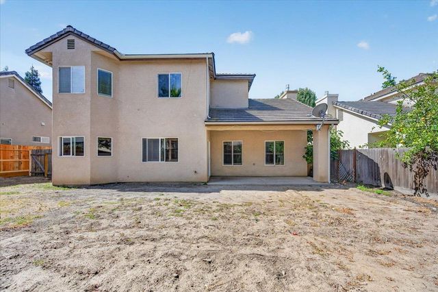1114 E Oakmont Avenue, Fresno, CA 93730