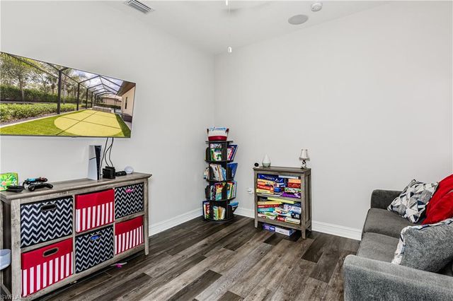 7307 Acorn WAY, Naples, FL 34119