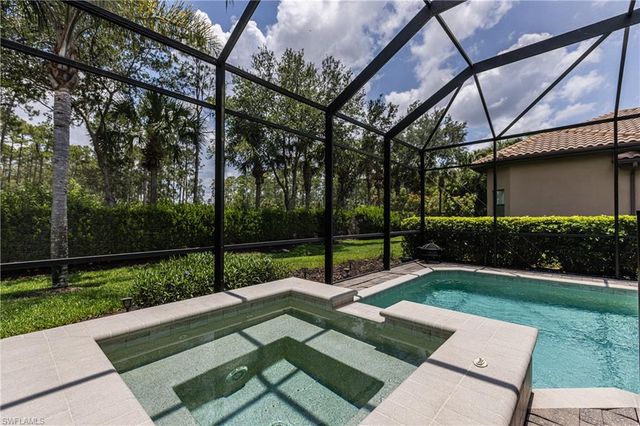7307 Acorn WAY, Naples, FL 34119
