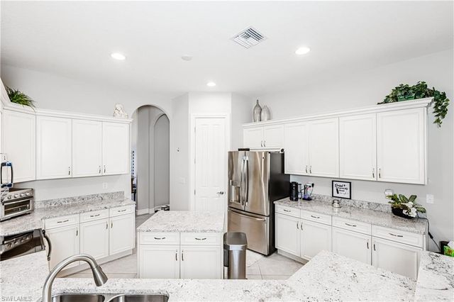 7307 Acorn WAY, Naples, FL 34119