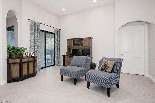 7307 Acorn WAY, Naples, FL 34119