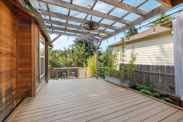 430 S 5th Street, Jacksonville, OR 97530