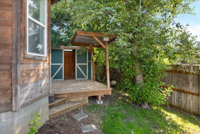 430 S 5th Street, Jacksonville, OR 97530