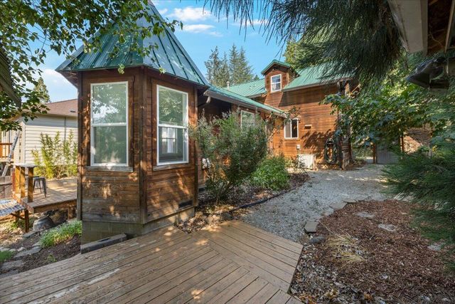 430 S 5th Street, Jacksonville, OR 97530