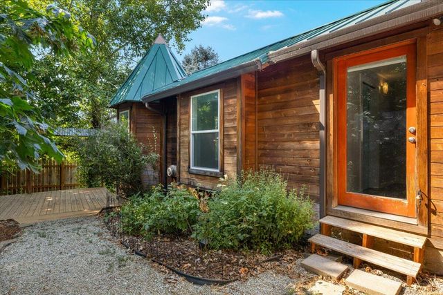 430 S 5th Street, Jacksonville, OR 97530