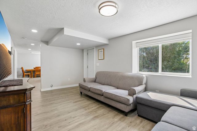 172 S 350 E, Farmington, UT 84025