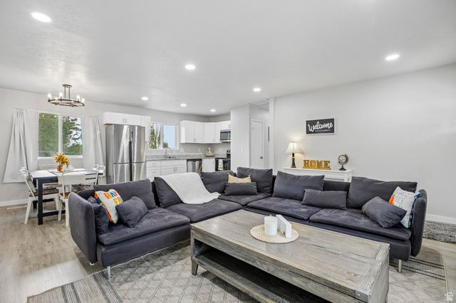 172 S 350 E, Farmington, UT 84025