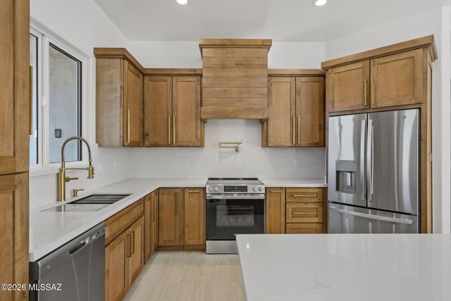 180 Via Agua Sarca, Rio Rico, AZ 85648