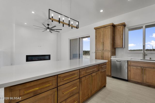 180 Via Agua Sarca, Rio Rico, AZ 85648