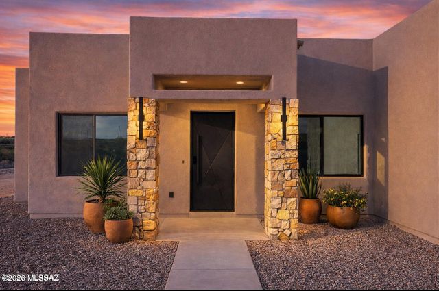 180 Via Agua Sarca, Rio Rico, AZ 85648