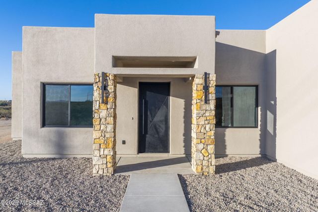 180 Via Agua Sarca, Rio Rico, AZ 85648