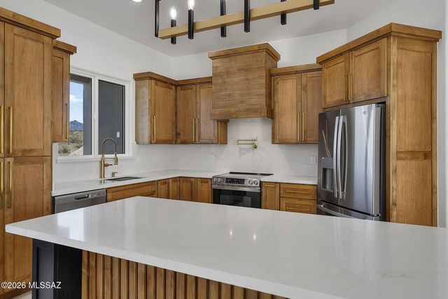 180 Via Agua Sarca, Rio Rico, AZ 85648