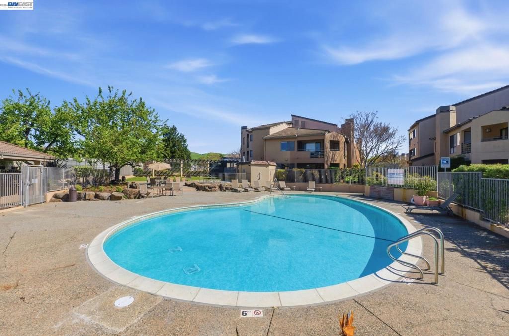 Image 14 of property listing at 39152 Guardino Dr 203, Fremont, CA 94538