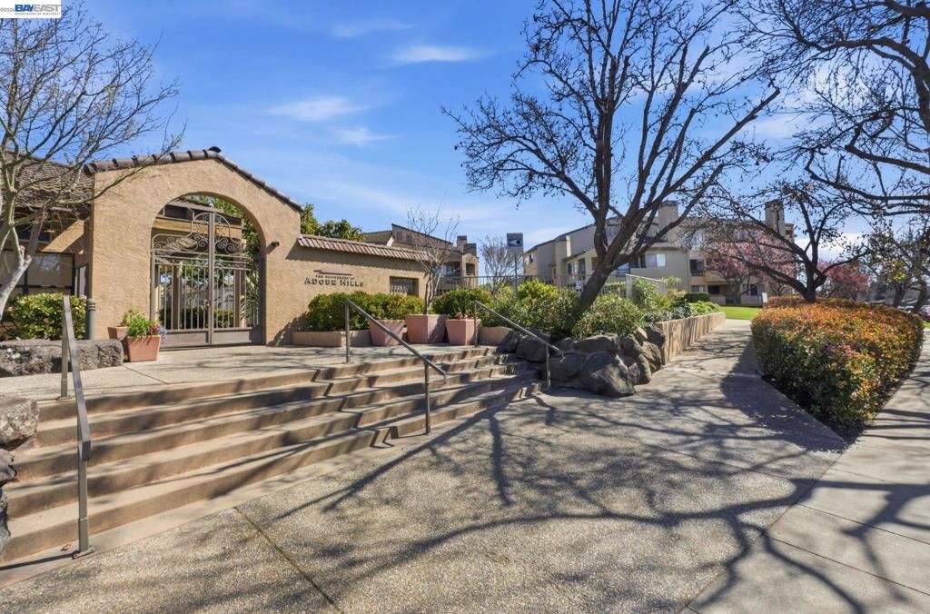 Image 20 of property listing at 39152 Guardino Dr 203, Fremont, CA 94538