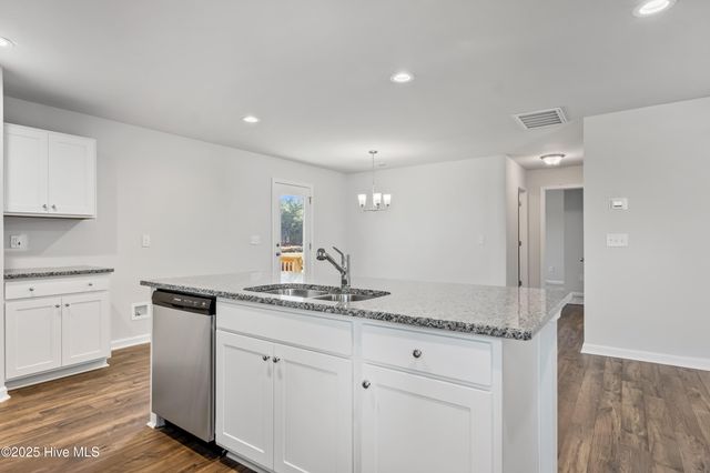 327 Happy Trail Road, Aberdeen, NC 28315