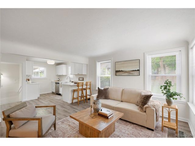 1650 Geneva St, Aurora, CO 80010