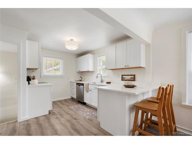 1650 Geneva St, Aurora, CO 80010
