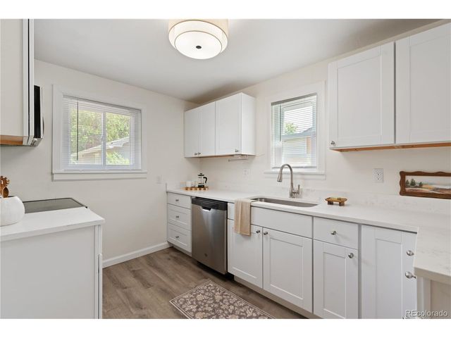 1650 Geneva St, Aurora, CO 80010