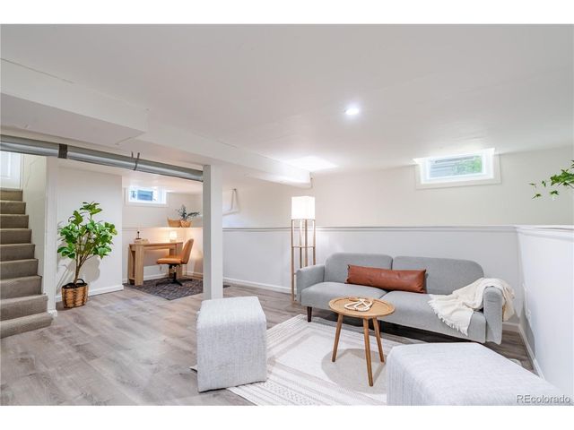 1650 Geneva St, Aurora, CO 80010