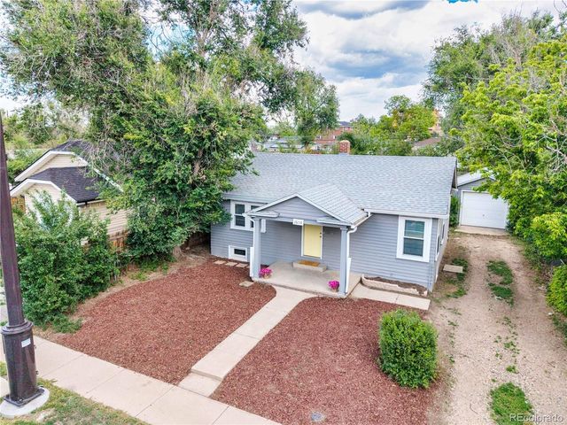 1650 Geneva St, Aurora, CO 80010