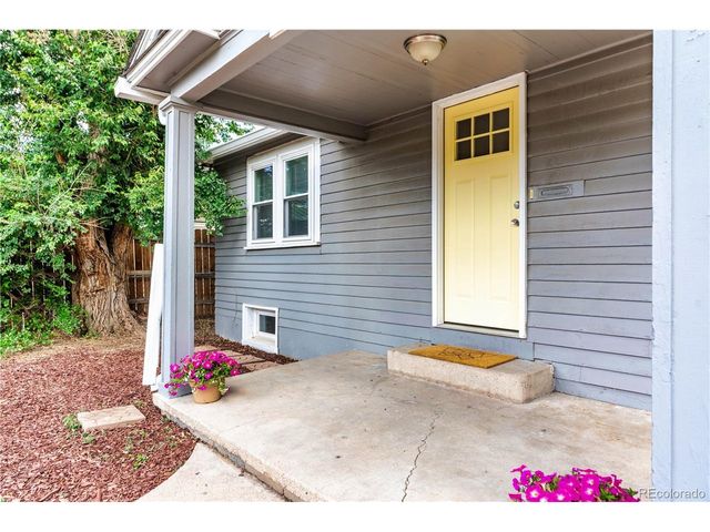 1650 Geneva St, Aurora, CO 80010