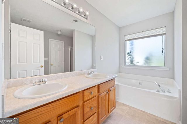 3313 Summit Creek Lane, Loganville, GA 30052