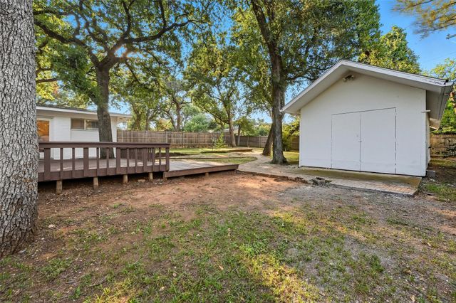 1310 W Cedar Street, Arlington, TX 76012