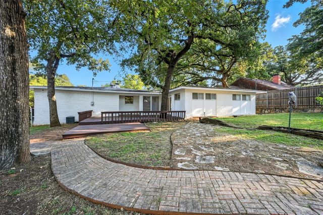 1310 W Cedar Street, Arlington, TX 76012