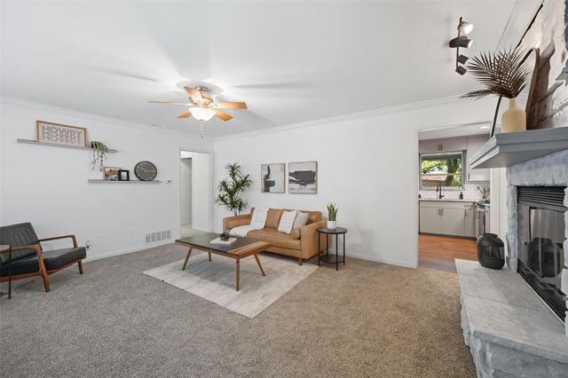 1310 W Cedar Street, Arlington, TX 76012