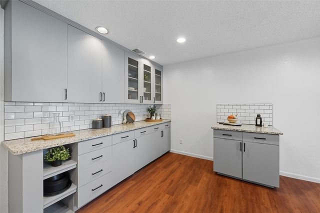 1310 W Cedar Street, Arlington, TX 76012