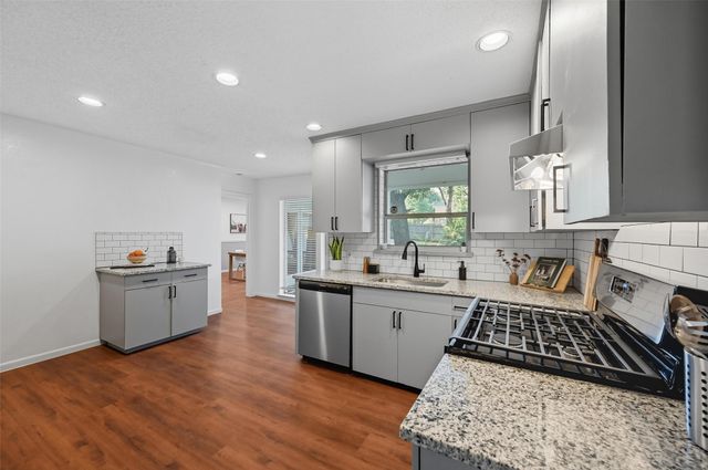 1310 W Cedar Street, Arlington, TX 76012